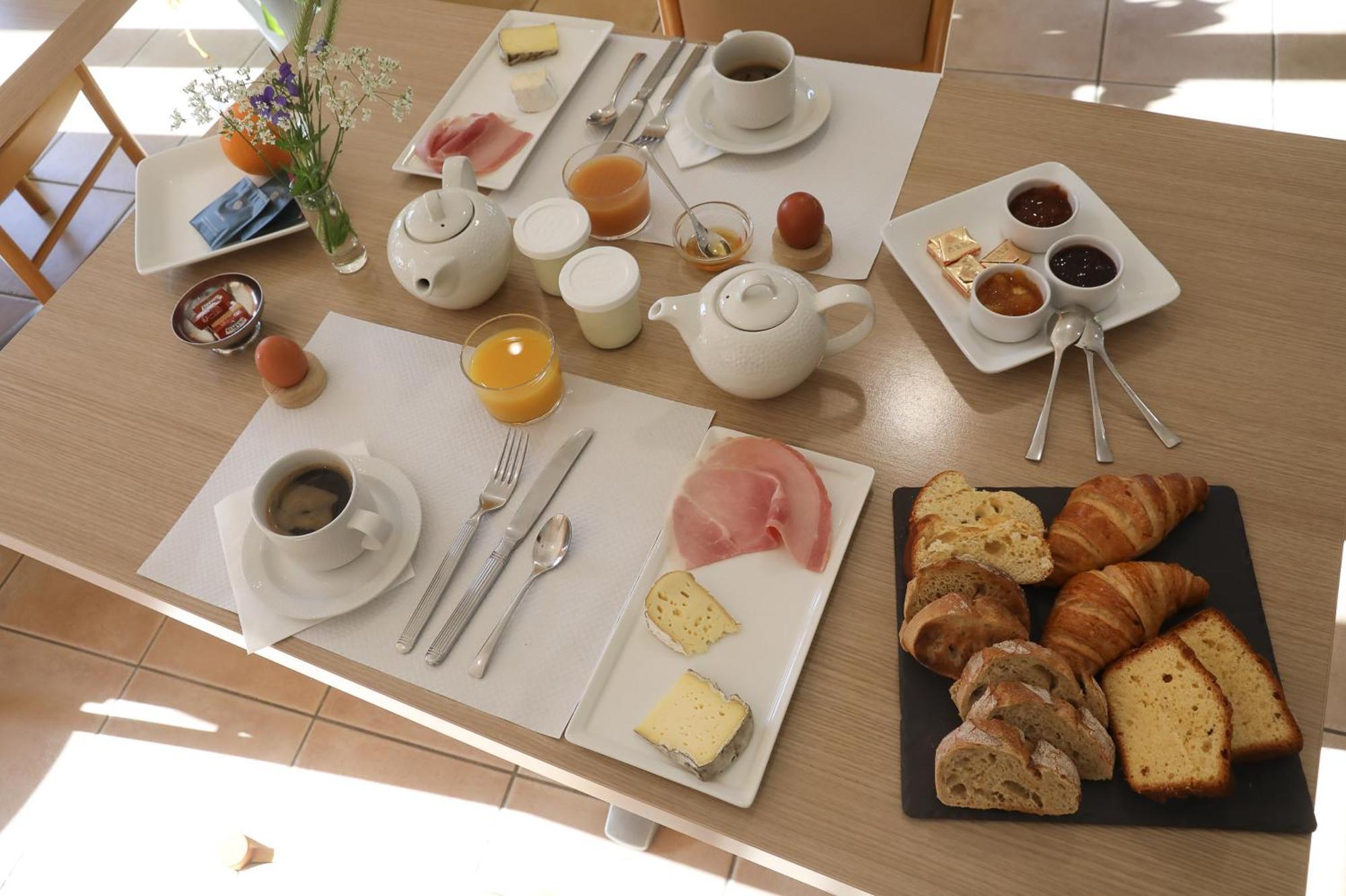Logis Hotel Spa Restaurant Le Provence Lanarce Kültér fotó